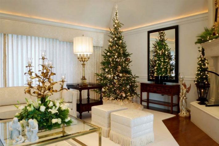 Christmas-living-room-decorating-ideas-12