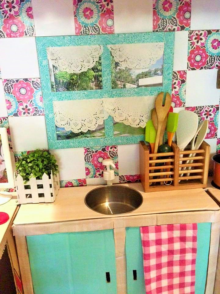 Кухня детская из коробки Кухня детская из коробки
