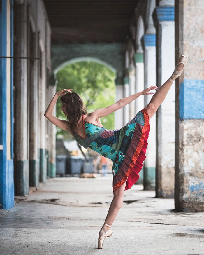 Ballet Dancers On The Streets Of Cuba