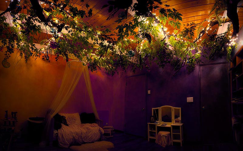 Dad Turns Daughter's Room Into Fairytale Treehouse