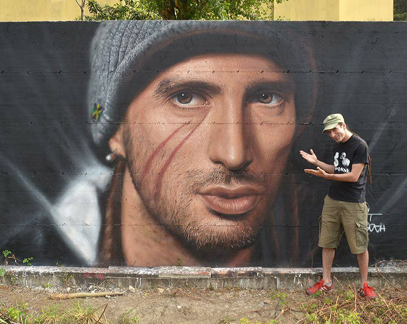 Hyperrealistic Street Art Portraits by Jorit AGOch (10)