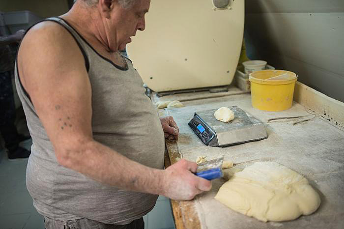 Man Sells Bakery for 1€ to Homeless Man