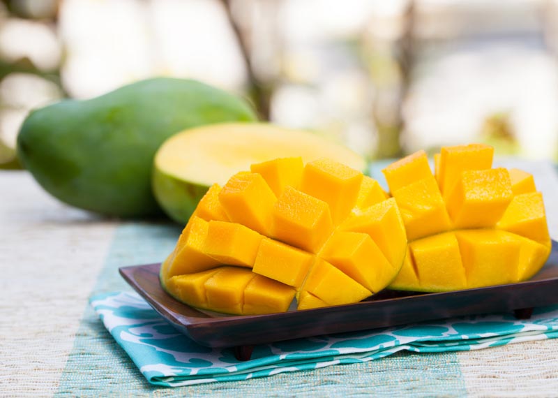 Five Reasons to Eat Mangoes Daily