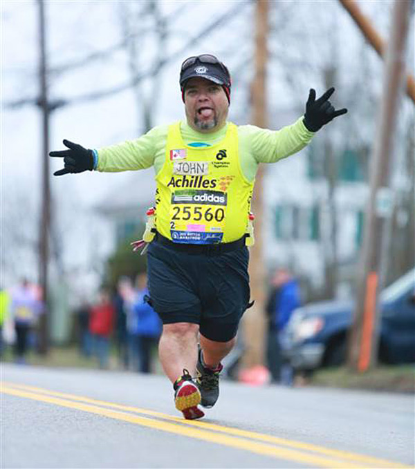 Marathon runner blazes a path for his son and others with dwarfism