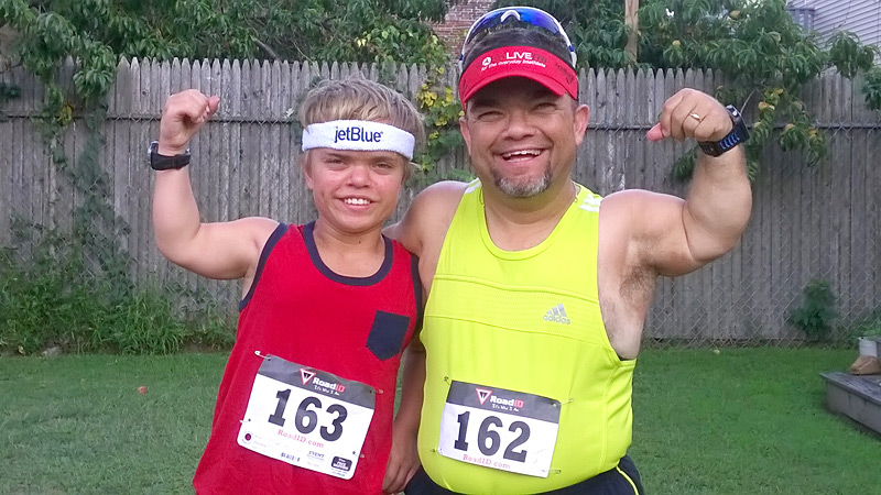 Marathon runner blazes a path for his son and others with dwarfism