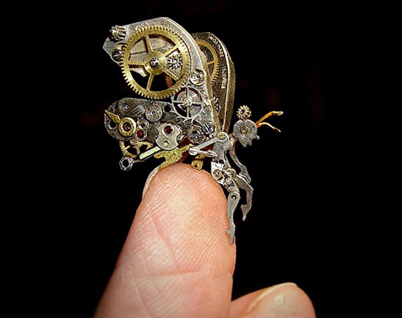 Old Watch Parts Recycled Into Steampunk Sculptures