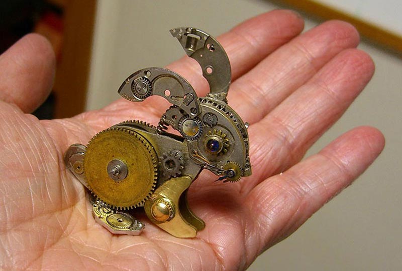 Old Watch Parts Recycled Into Steampunk Sculptures (3)
