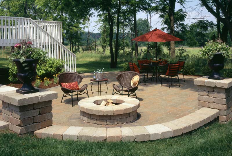 Outdoor Fire Pit Seating Ideas (11)