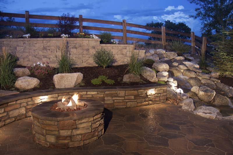 Outdoor Fire Pit Seating Ideas (12)