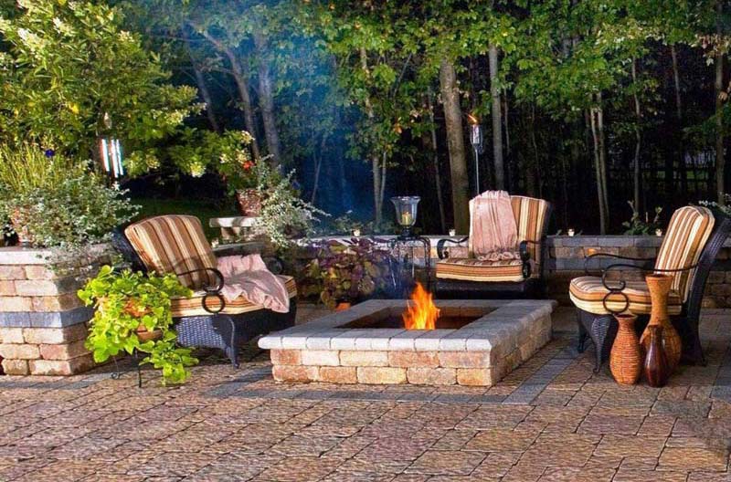 Outdoor Fire Pit Seating Ideas (15)