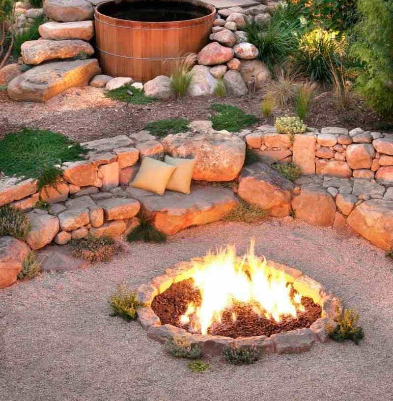 Outdoor Fire Pit Seating Ideas (16)