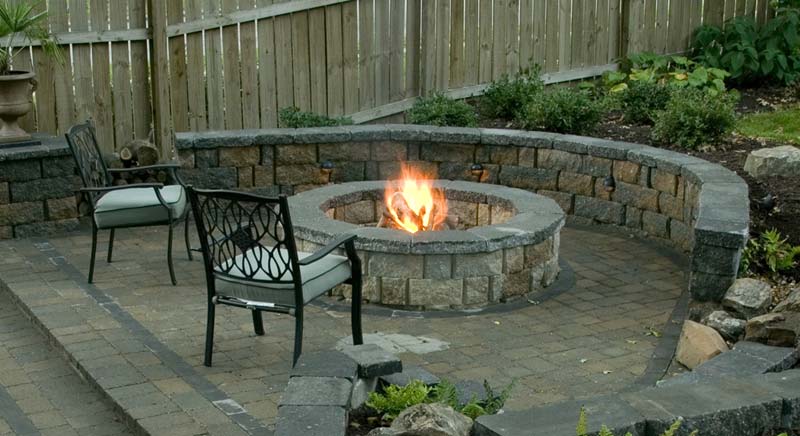 Outdoor Fire Pit Seating Ideas (2)