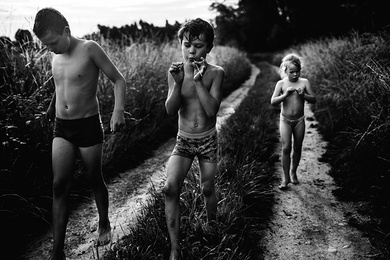 Photographer Mom Documents Her Kids Childhood