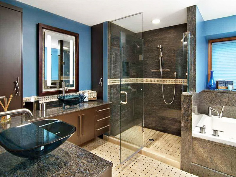 12 Amazing Master Bathrooms Designs