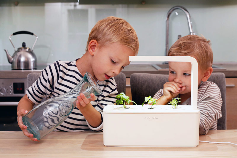 Click and Grow - Smart Herb Garden