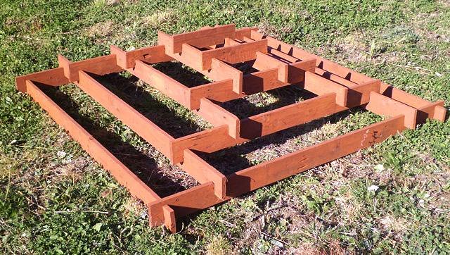 DIY - Pyramid Garden Planter