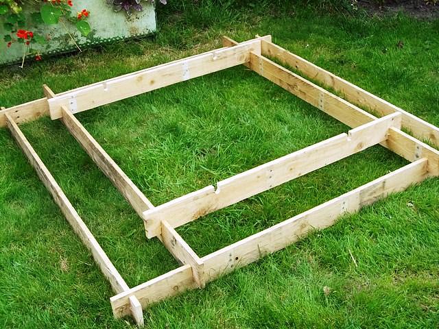 DIY - Pyramid Garden Planter