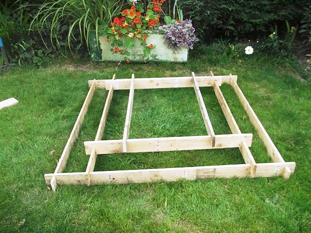 DIY - Pyramid Garden Planter