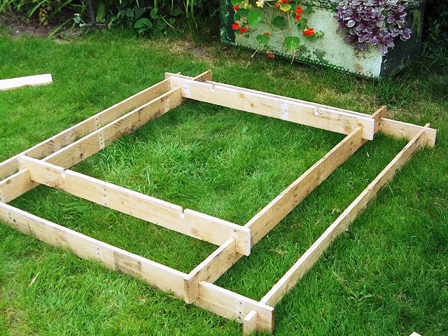 DIY - Pyramid Garden Planter