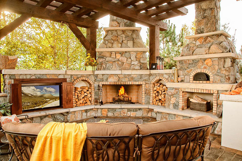 Inspiring Outdoor Fireplace Ideas