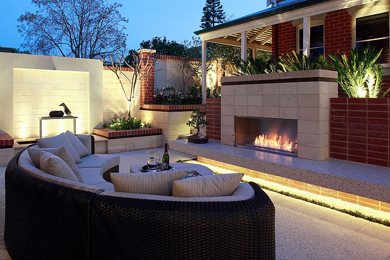 Inspiring Outdoor Fireplace Ideas