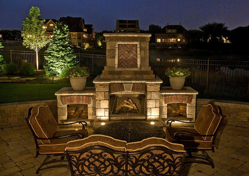 Inspiring Outdoor Fireplace Ideas