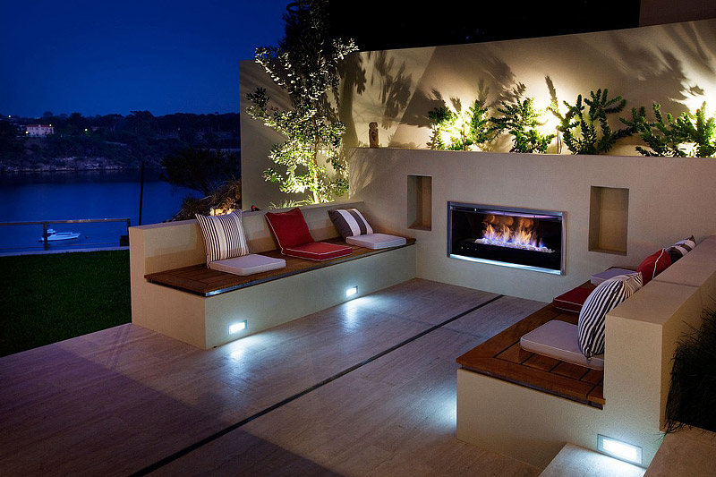 Inspiring Outdoor Fireplace Ideas