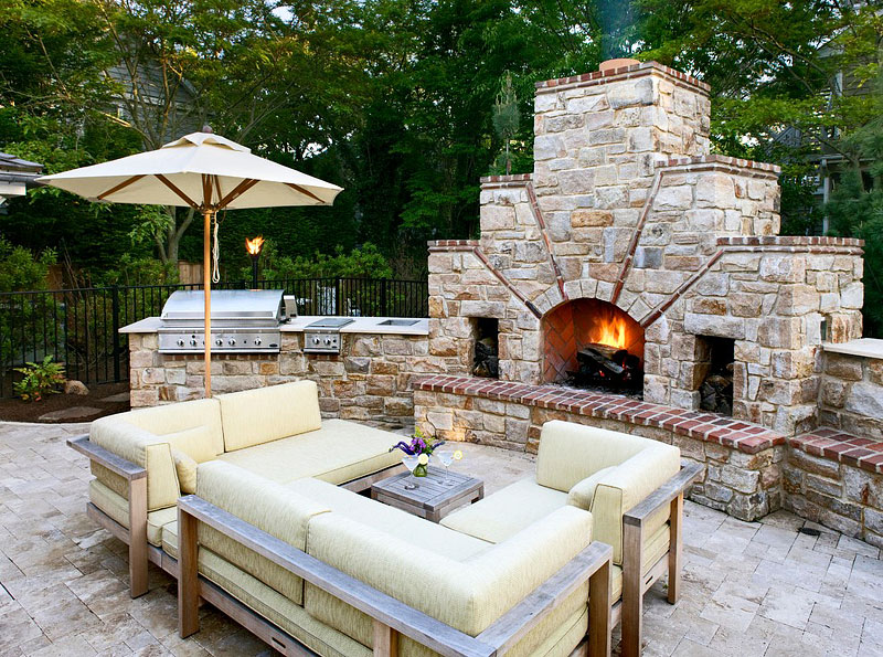 Inspiring Outdoor Fireplace Ideas