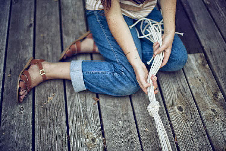 Make Your Own DIY Hammock Swing