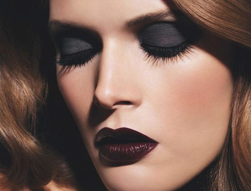 Dark Purple Lipstick - Wear It Like a Pro