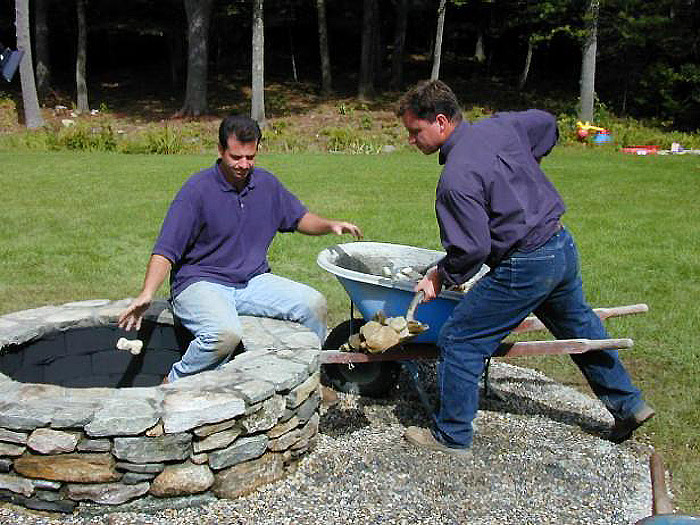 DIY - Stone Fire Pit for Your Garden