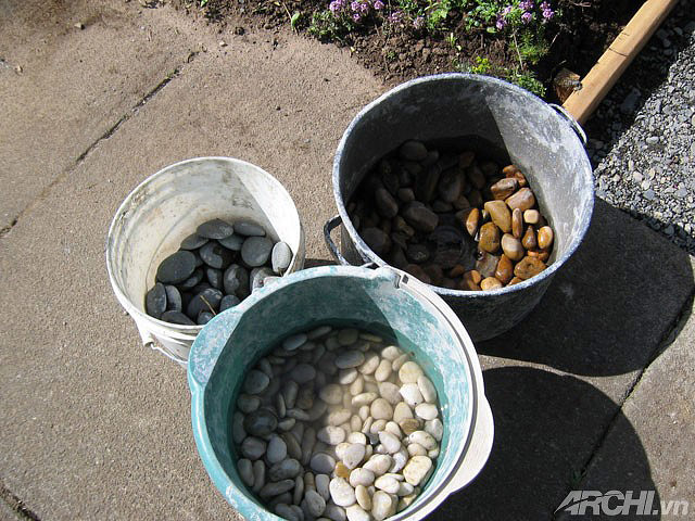 DIY - How to Make a Pebble Mosaic Pathway