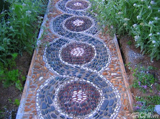 DIY – How to Make a Pebble Mosaic Pathway