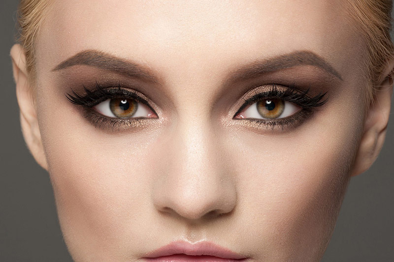 How to Pick the Best Eyeliner for Your Eye Color
