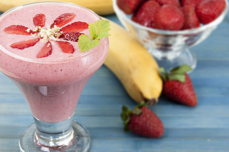 Make Strawberry Banana Smoothie: 5 Different Ways