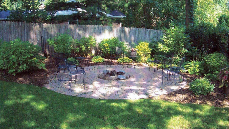 Backyard Landscape Ideas with Natural Touch - Quiet Corner