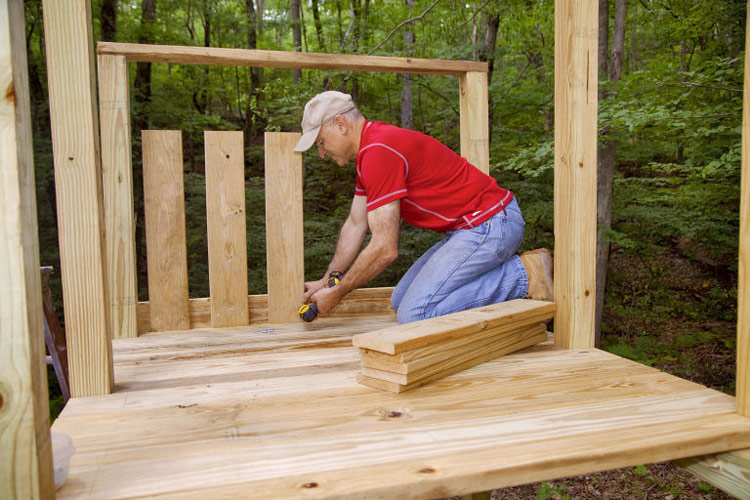 DIY - Backyard Wooden Swing Set