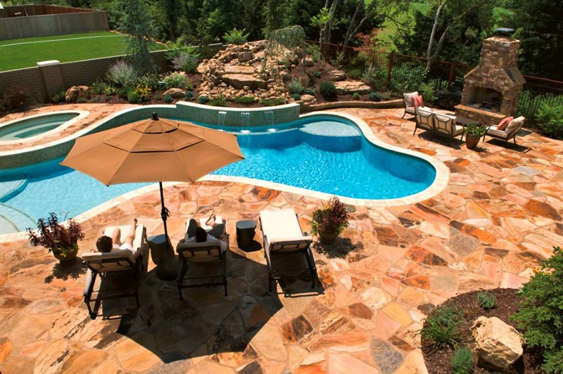 Backyard Pool Designs for Contemporary Residences