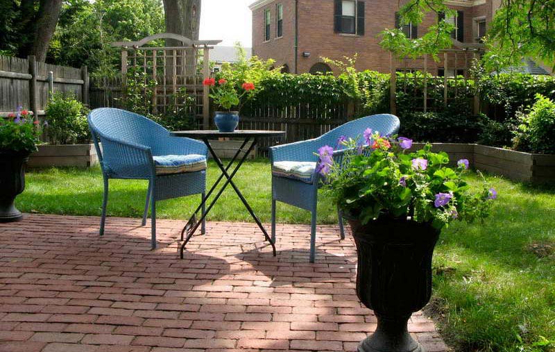 Small Backyard Ideas Enlarging Your Limited Space