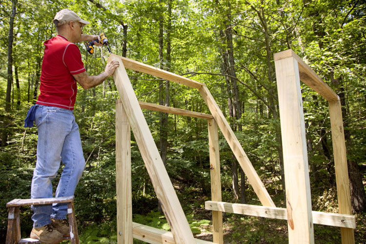 DIY - Backyard Wooden Swing Set