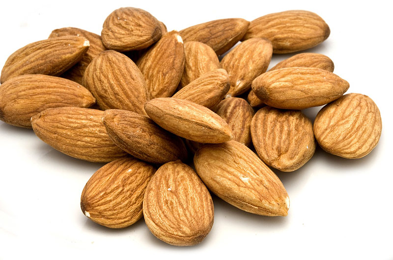 Almonds Nutrition Facts and Health Benefits