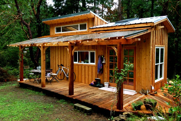 Keva Tiny House: A Smallish Living on Salt Spring Island - Quiet Corner