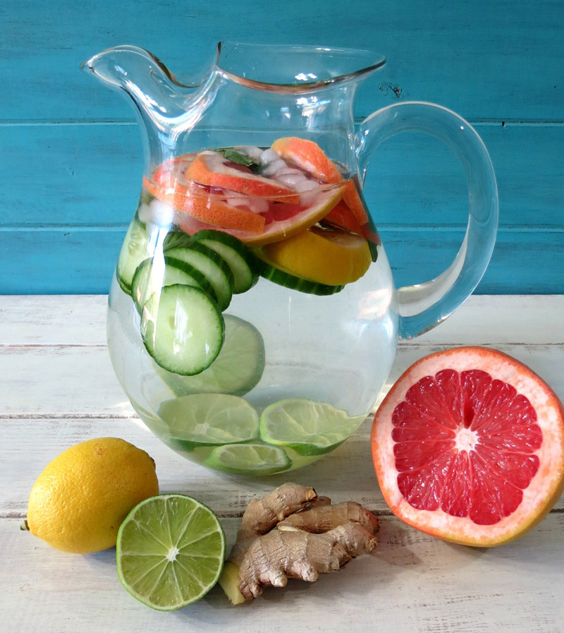 10 Delicious Detox Water Recipes For a Summer Detox