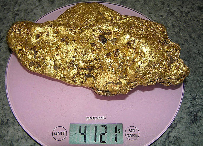 Australian Prospector Finds $190K Gold Nugget!
