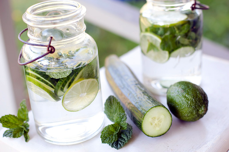 10 Delicious Detox Water Recipes For a Summer Detox