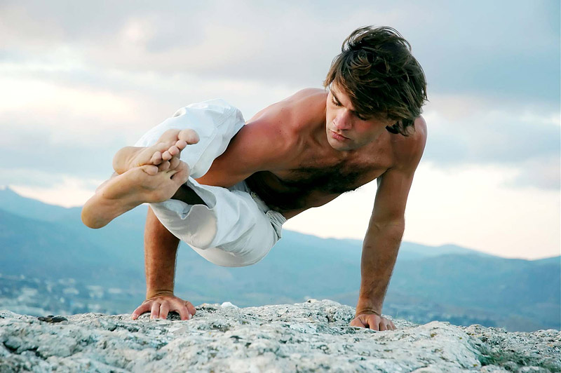 5 Reasons Why Dudes Should Practice Yoga