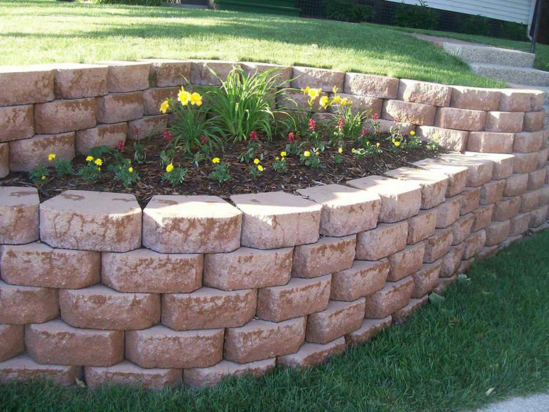 Retaining Wall Design Ideas - Quiet Corner