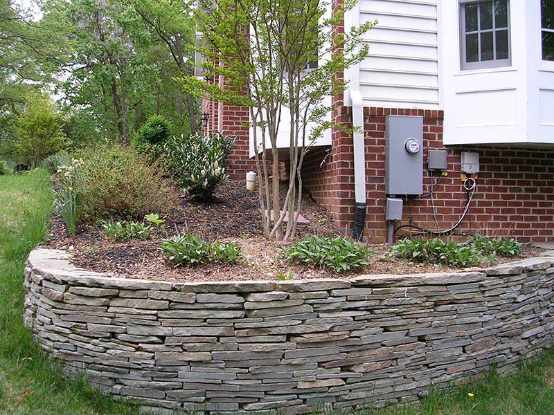 Retaining Wall Design Ideas - Quiet Corner