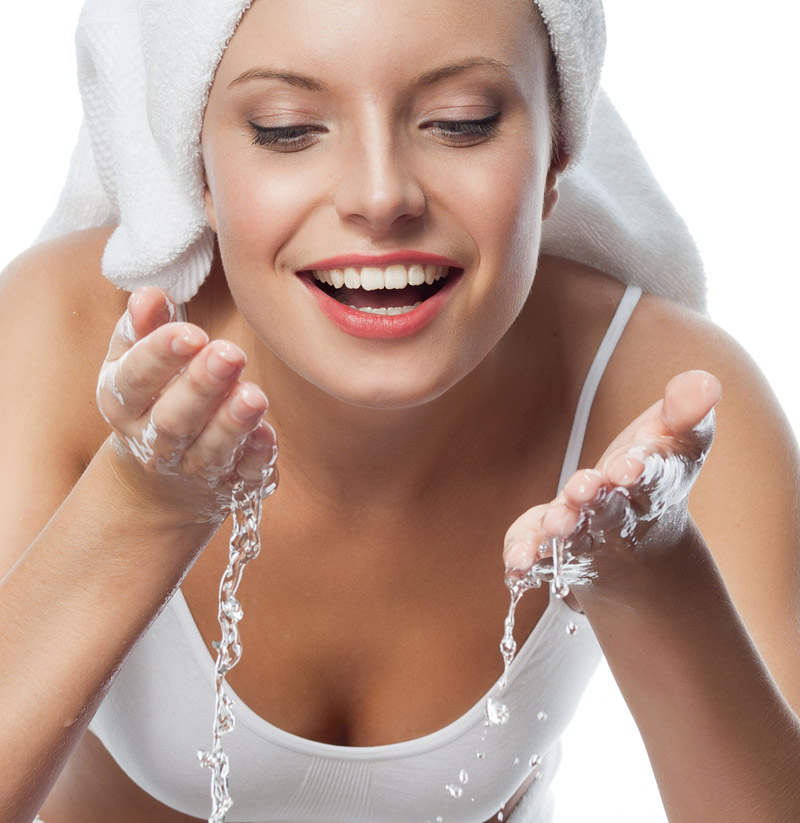 Oily Skin? 6 Tips to Help Beat the Shine!