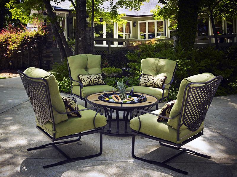 Style Your Yard With Patio Furniture